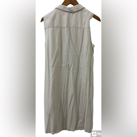 H&M sleeveless pink dress with collar and belt loops. - Picture 2 of 2